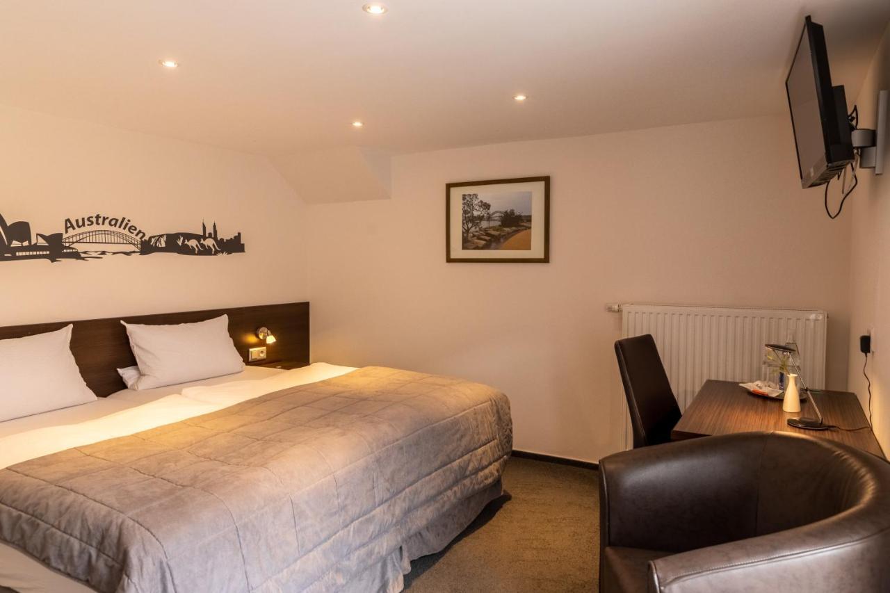 Hotel Zur Post Ochsendorf Koenigslutter am Elm Luaran gambar