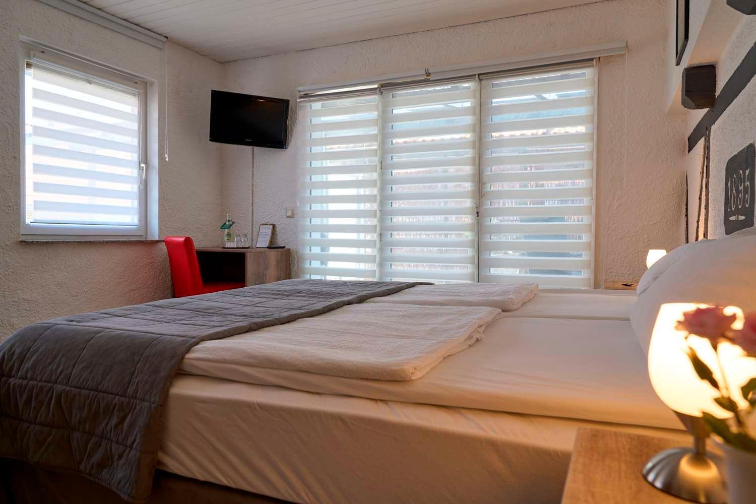 Hotel Zur Post Ochsendorf Koenigslutter am Elm Luaran gambar